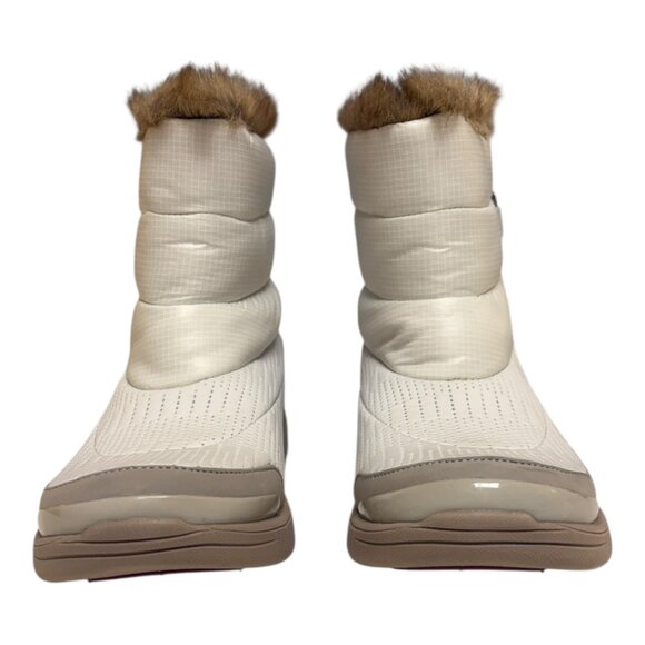 BZees "Luscious White" Short Ankle Boot (8.5) - Picture 3 of 5
